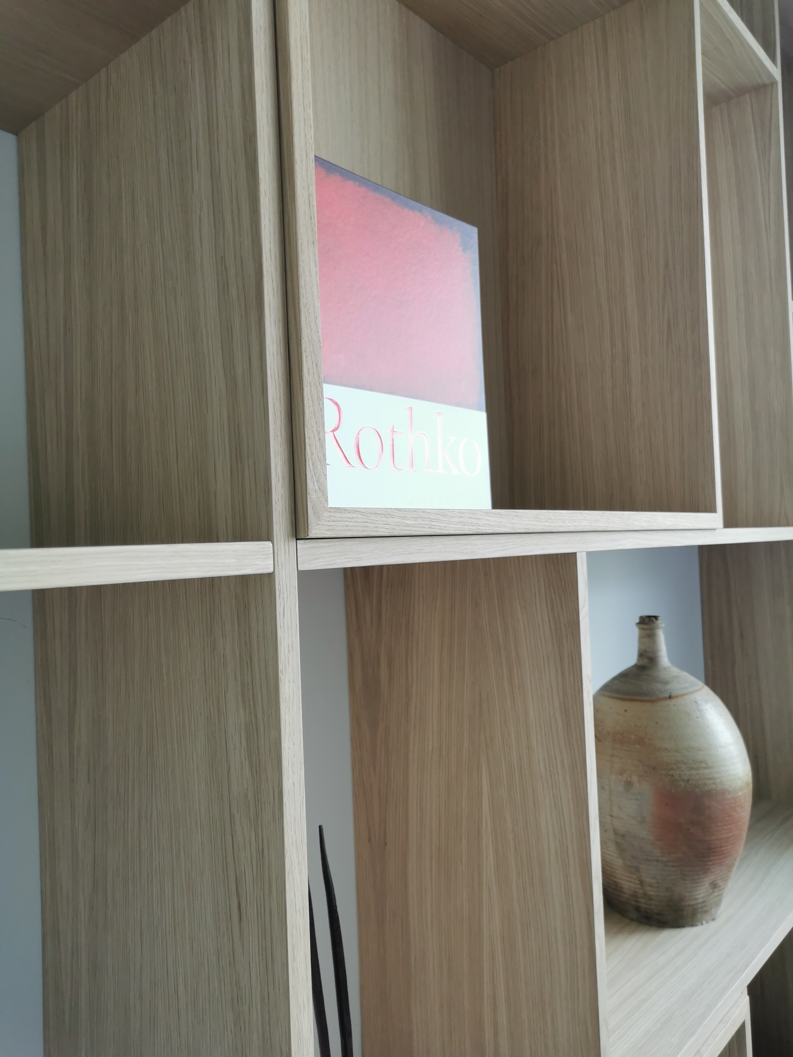 détail bibliothèque bois projet barbeau