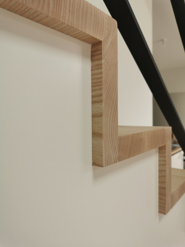 detail de l'escalier en bois